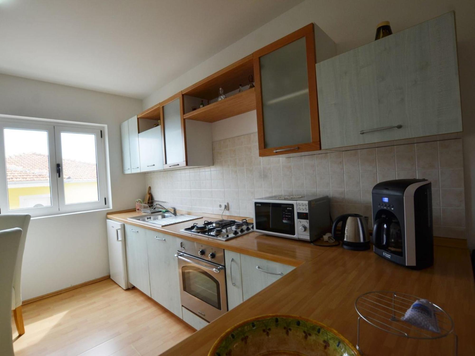 Spacious With Loggia - One Bedroom With Loggia Apartman