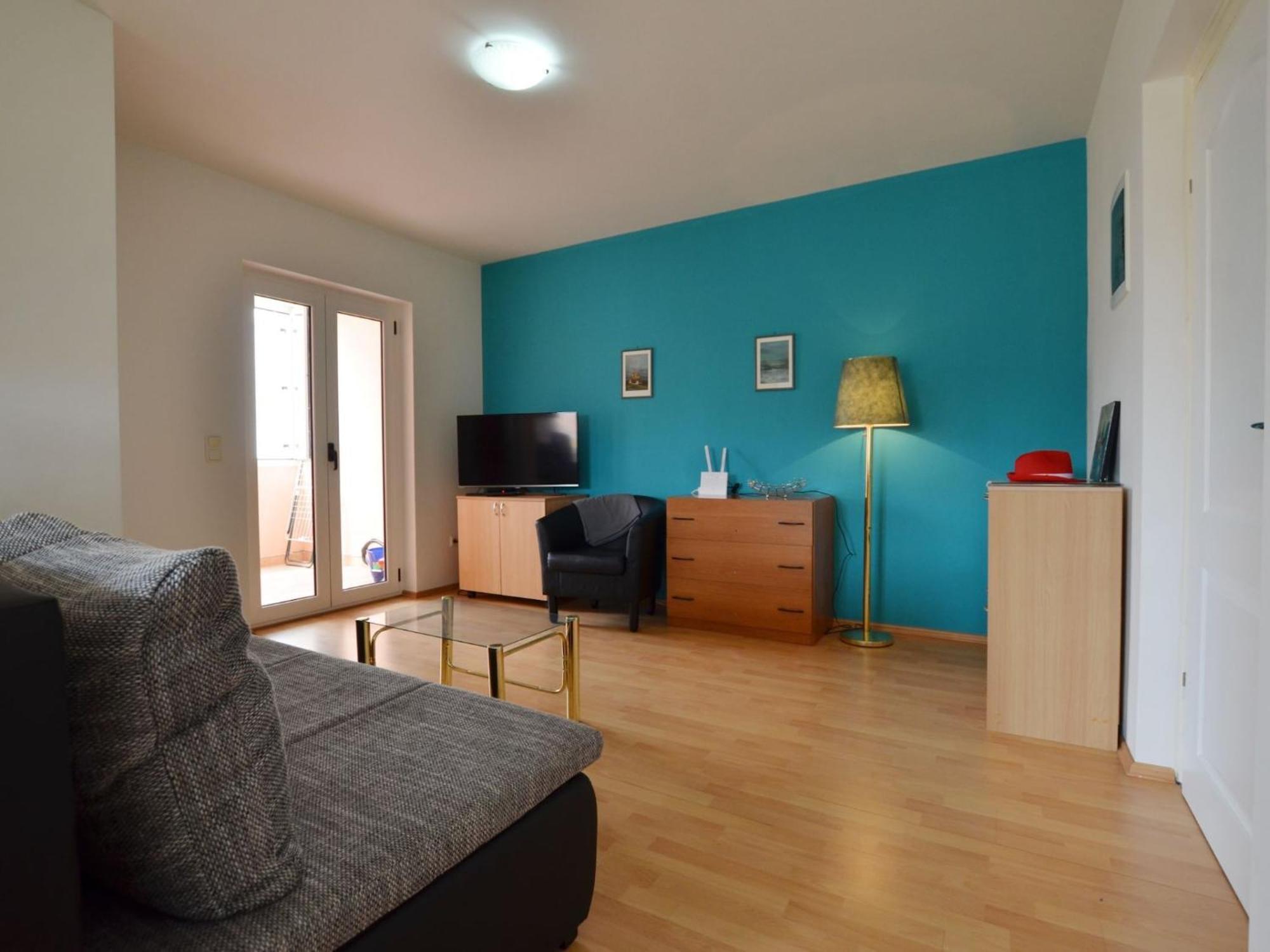 Spacious With Loggia - One Bedroom With Loggia Apartman *